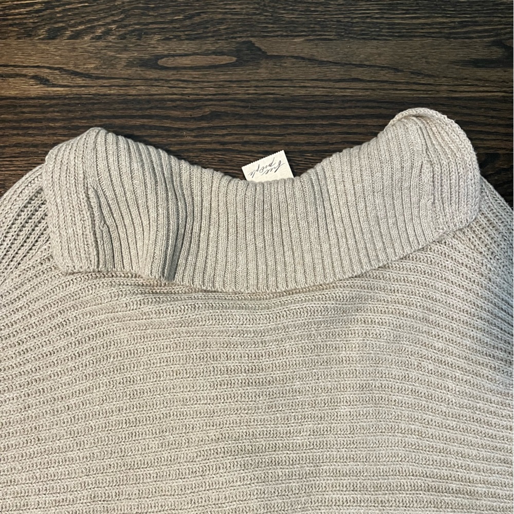 NWT Free People V-Neck Sweater - Picture 10 of 11